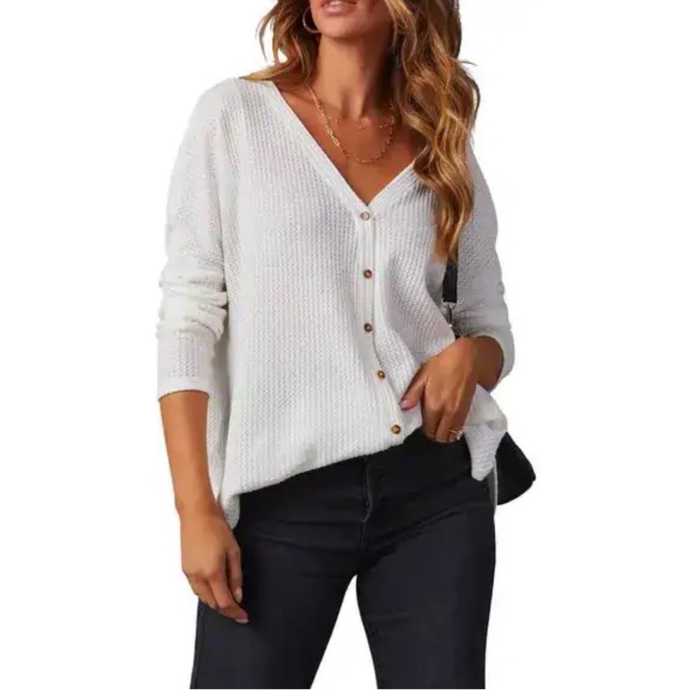 Vici White V-Neck Waffle Button-Up Top